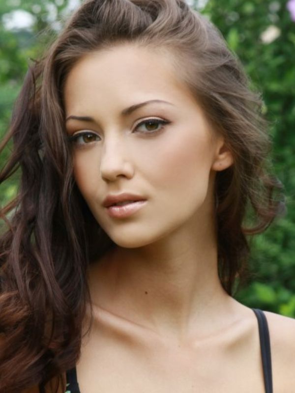 Anna Sbitnaya (Model) Age, Height, Wiki, Biography, Weight, Boyfriend ...