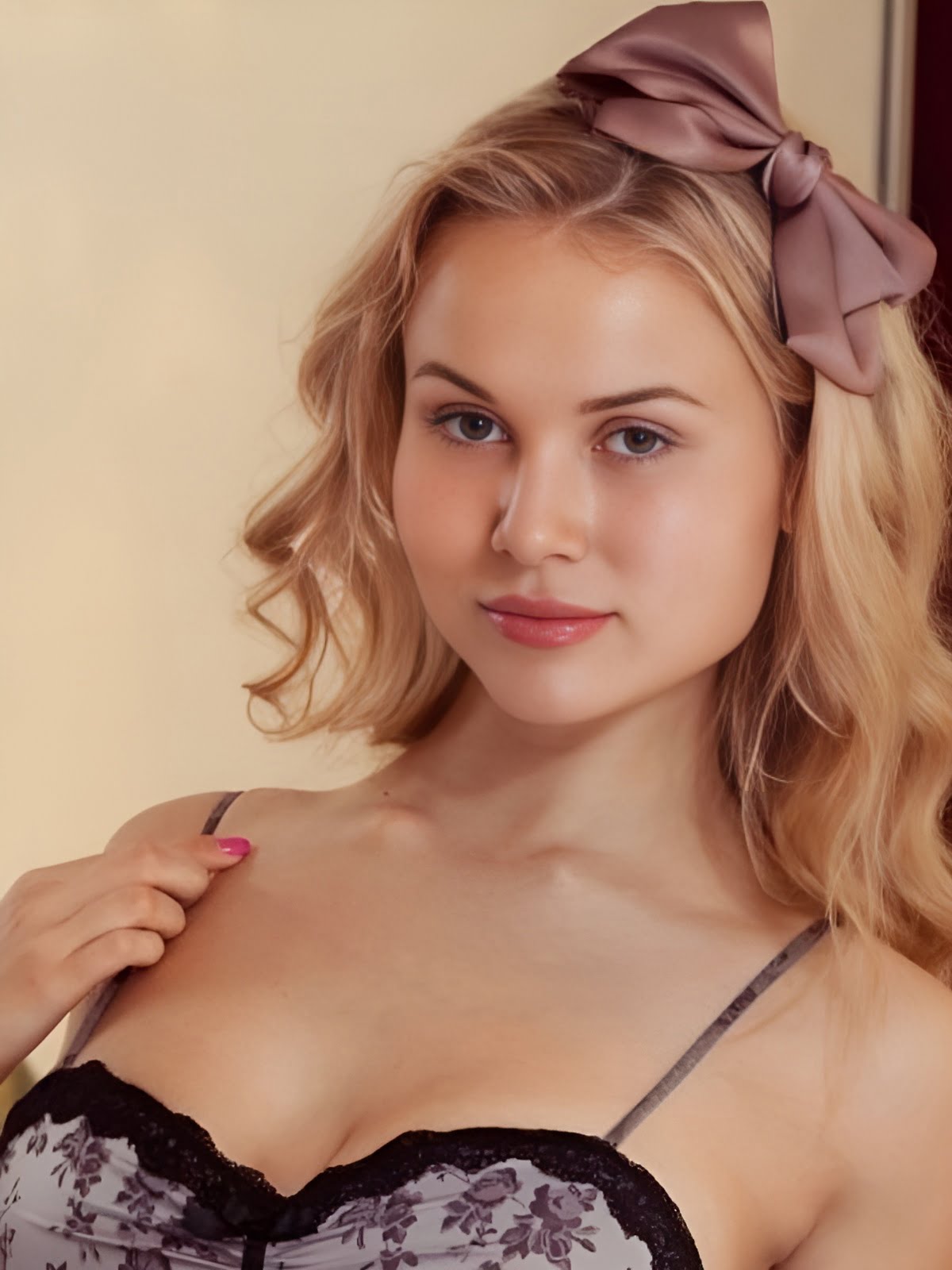 Caroline Abel (Model) Age, Height, Wiki, Biography, Weight, Boyfriend