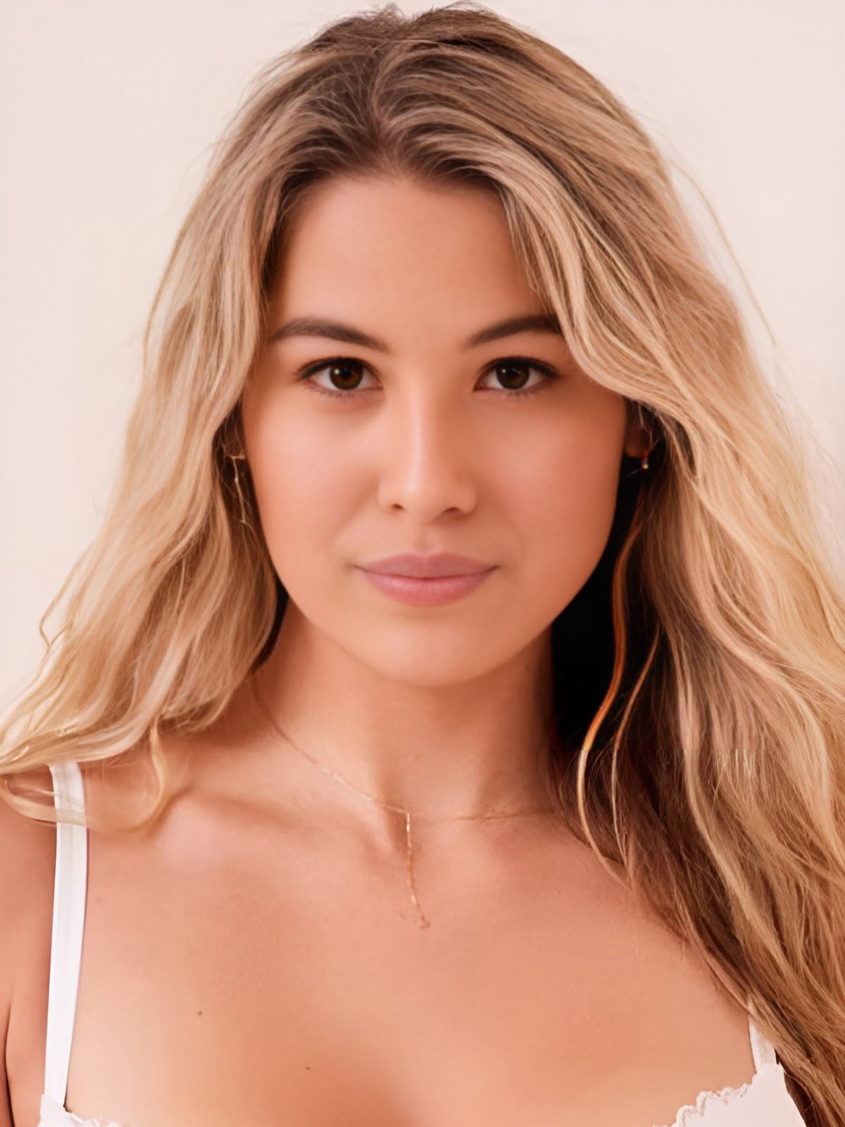 Megan Moore (Model) Height, Weight, Wiki, Age, Bio, Boyfriend and More