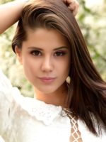 Little Caprice (Actress) Age, Wiki, Biography, Height, Weight, Photos