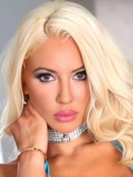 Nicolette Shea (Model) Wiki, Height, Weight, Photos, Videos, Age